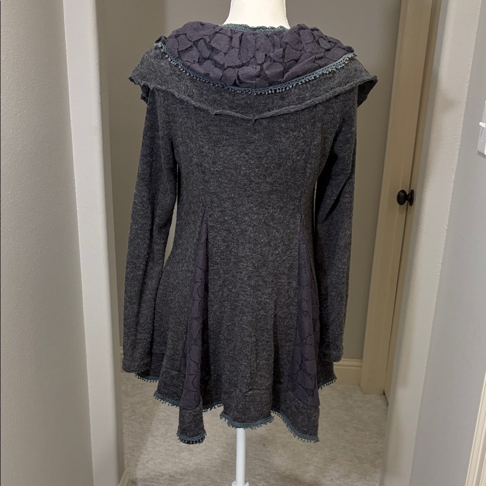 Ryu Gray Ruffled Cardigan - Picture 2 of 2